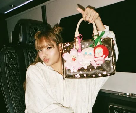 lisa blackpink labub